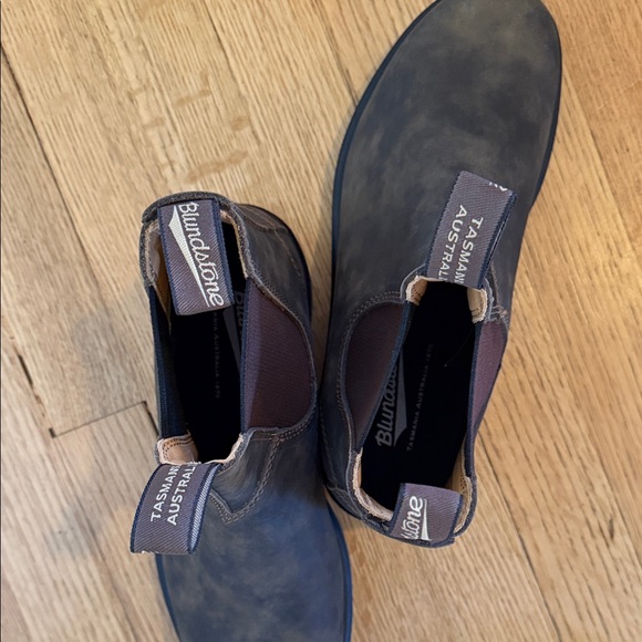 Blundstone Rustic Brown Chelsea Boots - Picture 6 of 6